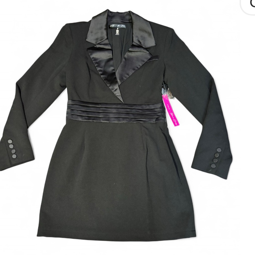 Aqua x Maeve Reilly Elegant Black Satin-Trim tuxedo Mini Dress NWT - Medium